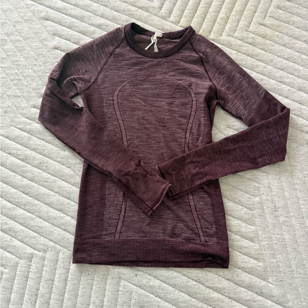 Lululemon top